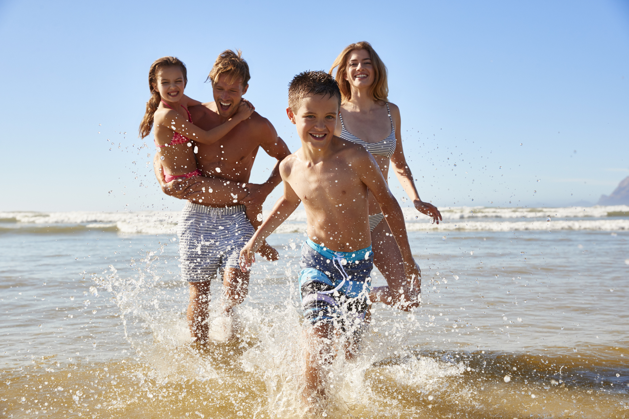 5 Beach Activities for the Whole Family